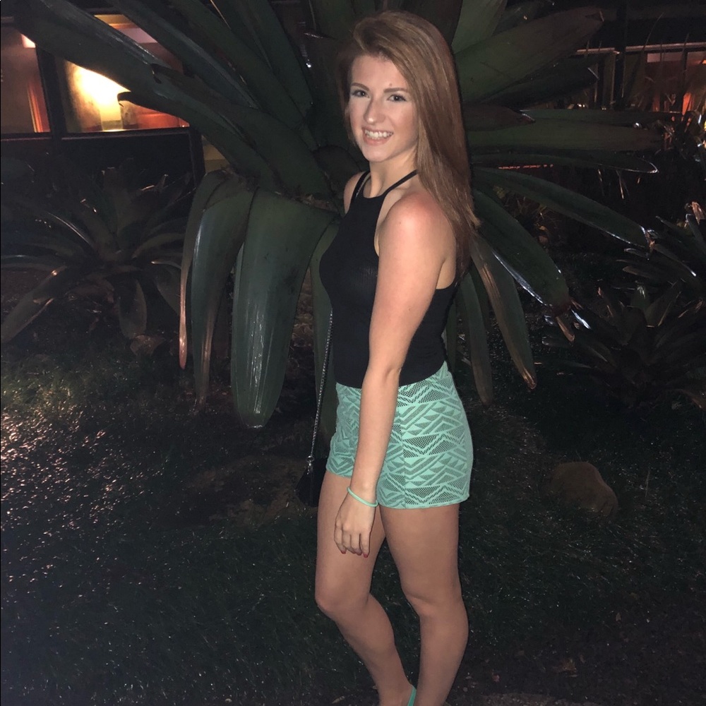 Meet your Posher, Carleigh